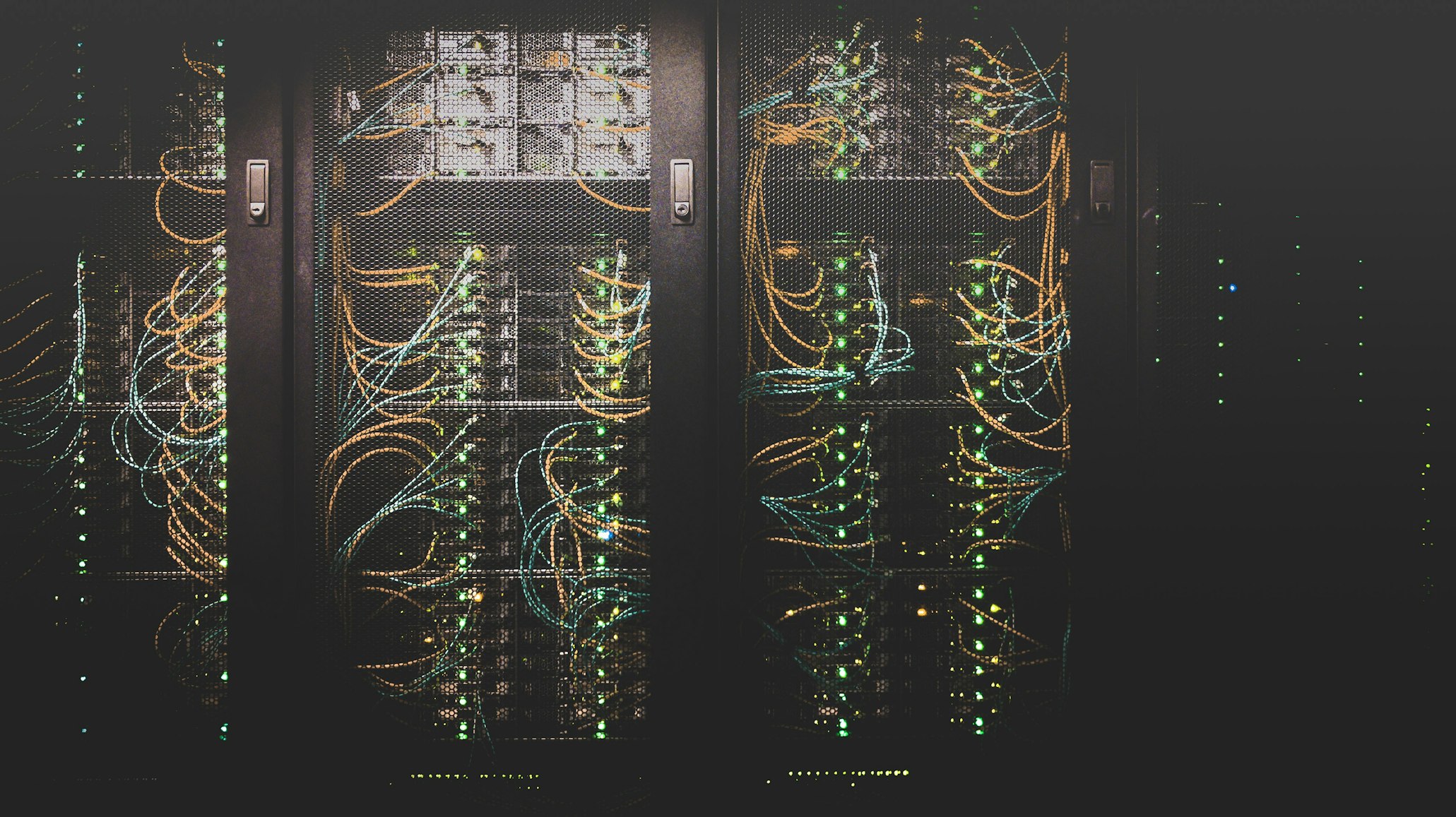 Network infrastructure and server scaling technology